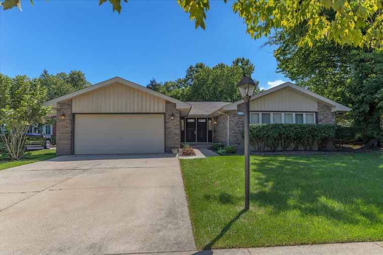 Photo of 17339 Kimbark Ave South Holland, IL 60473