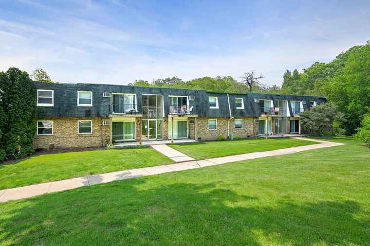 Photo of 10130 S 84th Ter #11107 Palos Hills, IL 60465