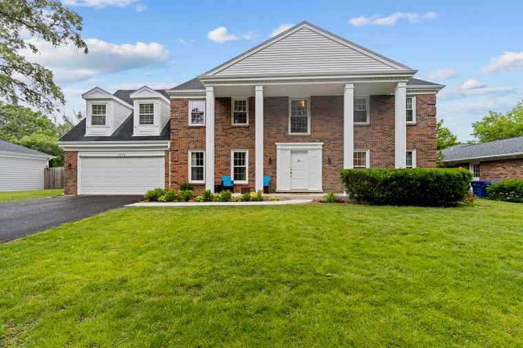 Photo of 3622 Dauphine Ave Northbrook, IL 60062