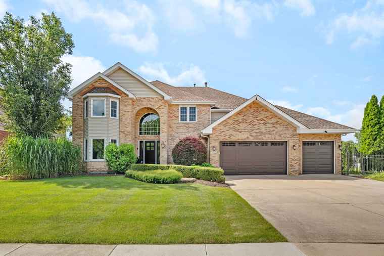 Photo of 11437 Wexford Dr Mokena, IL 60448