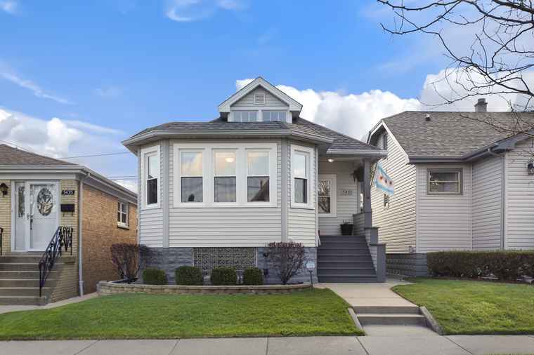 Photo of 5431 N Neva Ave Chicago, IL 60656