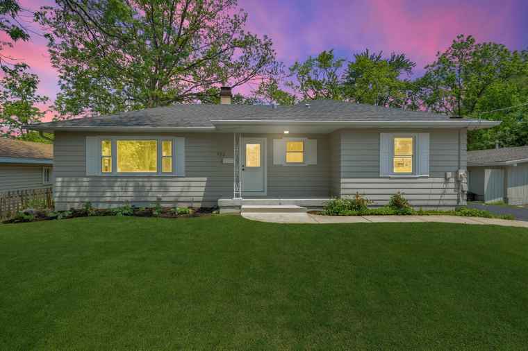 Photo of 122 Tower Rd Barrington, IL 60010