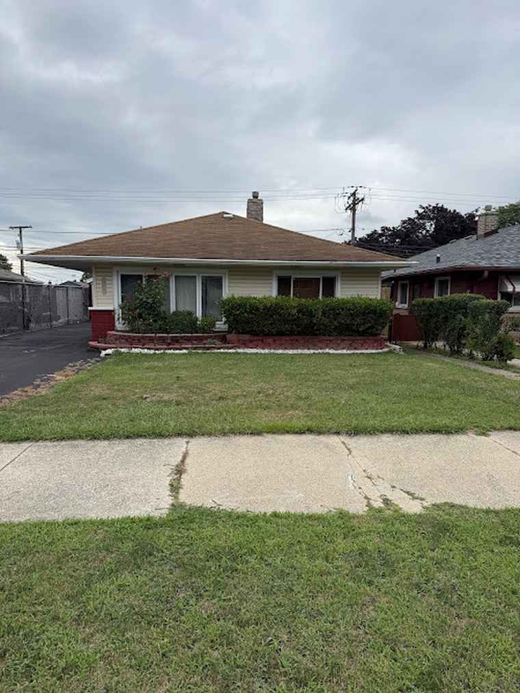 Photo of 9906 S California Ave Evergreen Park, IL 60805
