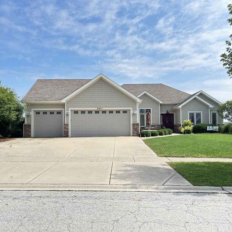Photo of 21437 Breton Rd Frankfort, IL 60423