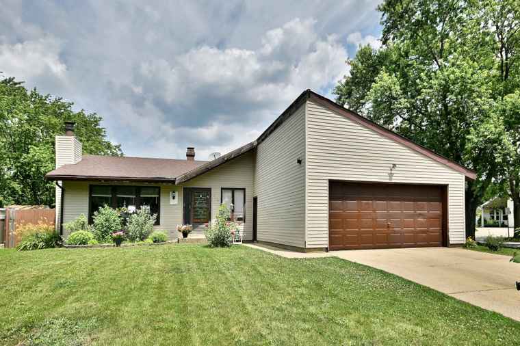 Photo of 518 Emerson Cir Bolingbrook, IL 60440