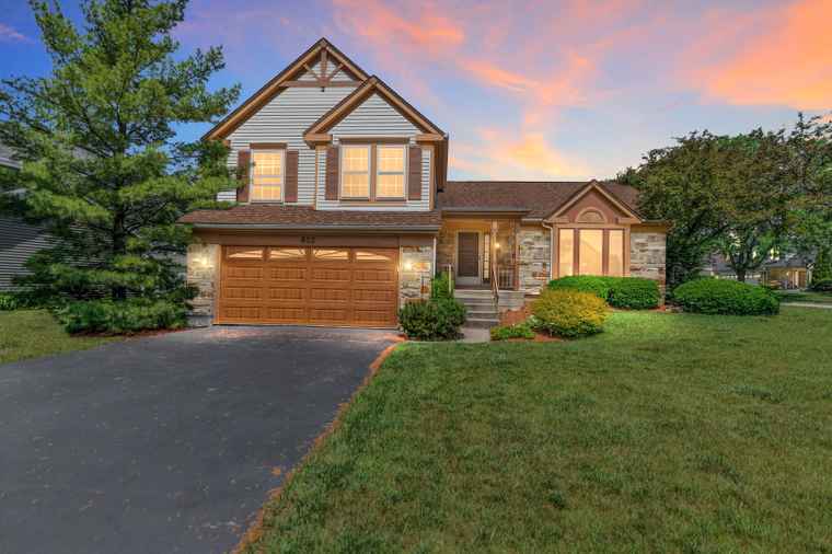 Photo of 652 Morning Glory Ln Bartlett, IL 60103