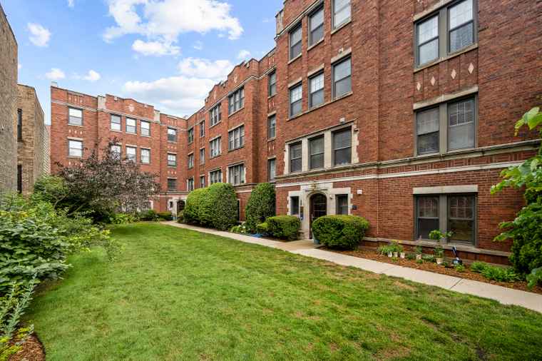 Photo of 2314 Sherman Ave Unit 3C Evanston, IL 60201