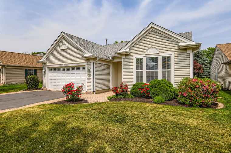 Photo of 13490 Honeysuckle Dr Huntley, IL 60142
