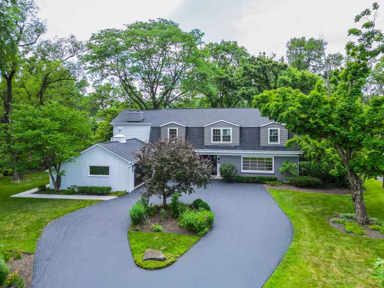 Photo of 1799 Farm Rd Lake Forest, IL 60045