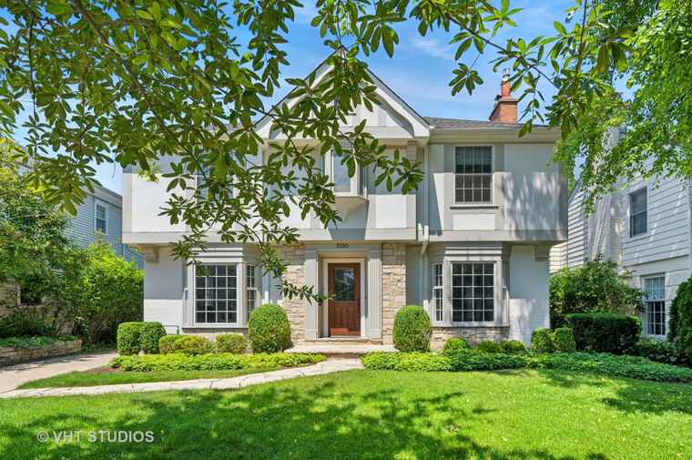Photo of 2150 Greenwood Ave Wilmette, IL 60091