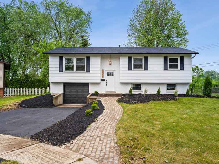 Photo of 6950 Longmeadow Ln Hanover Park, IL 60133