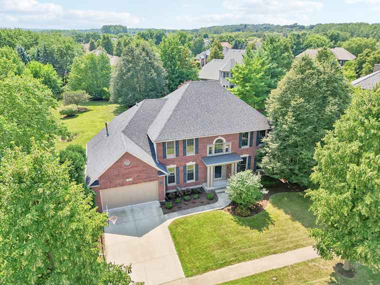 Photo of 2193 W Thornwood Dr South Elgin, IL 60177