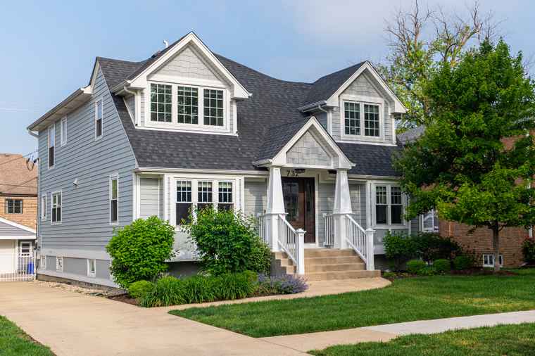 Photo of 732 S Mitchell Ave Elmhurst, IL 60126