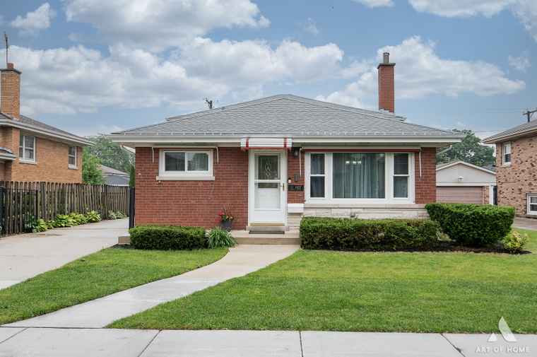 Photo of 4437 Arthur Ave Brookfield, IL 60513