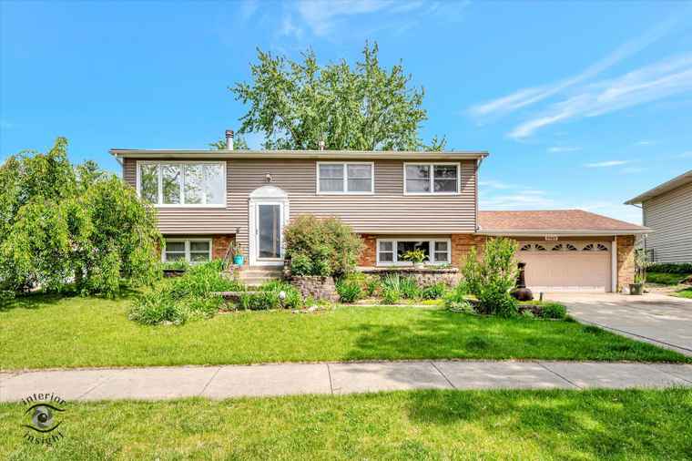 Photo of 7707 Bristol Ln Tinley Park, IL 60477