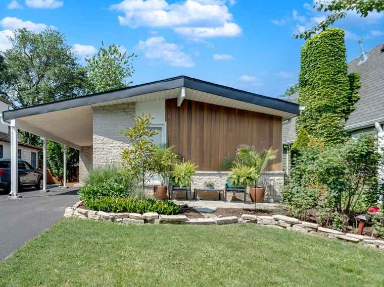 Photo of 454 Broadview Ave Highland Park, IL 60035