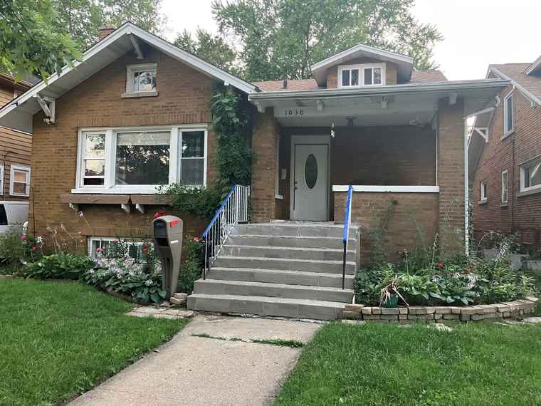 Photo of 1030 N Ash St Waukegan, IL 60085