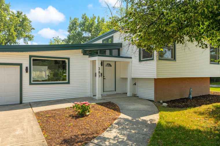 Photo of 383 N Lincoln Ave Villa Park, IL 60181