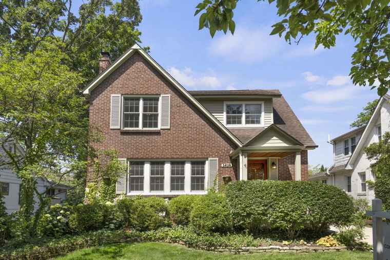 Photo of 3838 Johnson Ave Western Springs, IL 60558