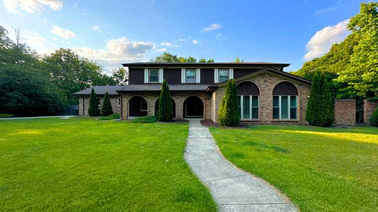 Photo of 1607 Sylvan Ct Flossmoor, IL 60422