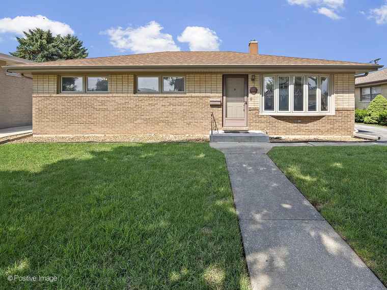 Photo of 4614 Prairie Ave Brookfield, IL 60513