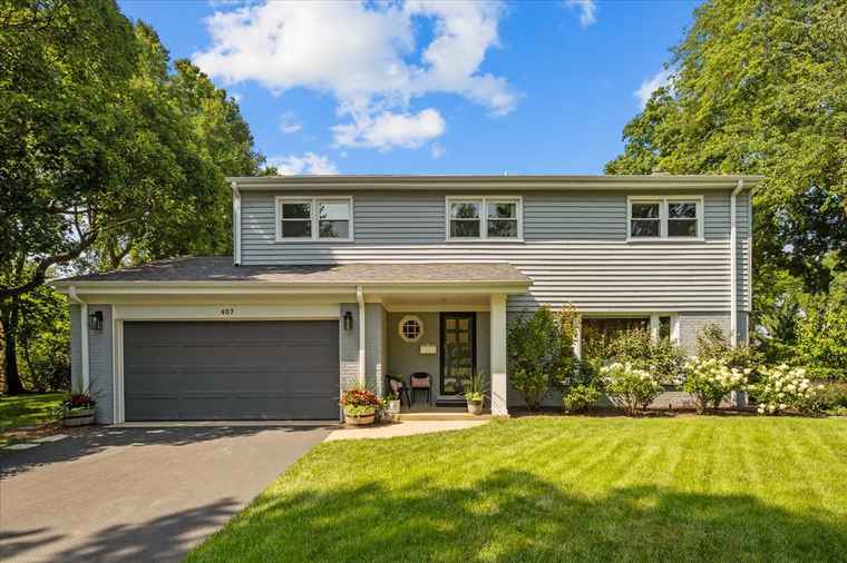 Photo of 407 Alpine Ln Wilmette, IL 60091