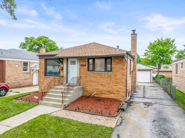 Photo of 8821 S Troy Ave Evergreen Park, IL 60805