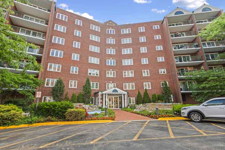 Photo of 8540 W Foster Ave #505 Norridge, IL 60706