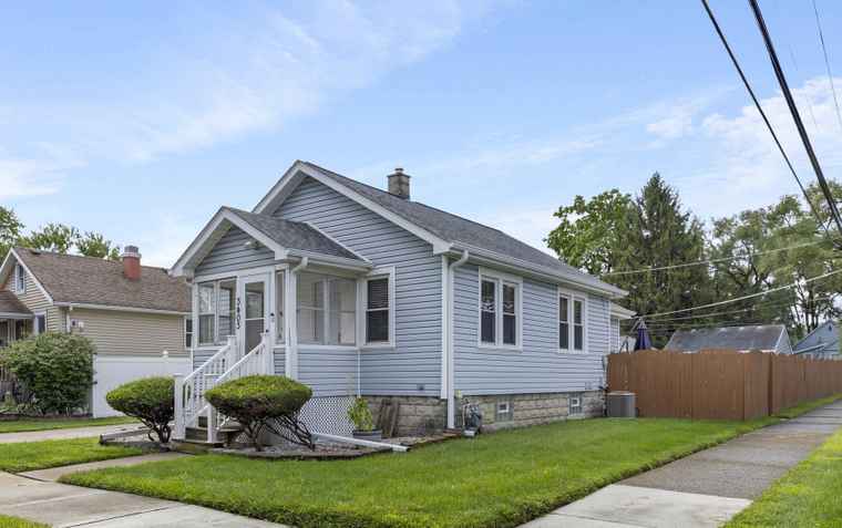 Photo of 3403 Monroe St Lansing, IL 60438