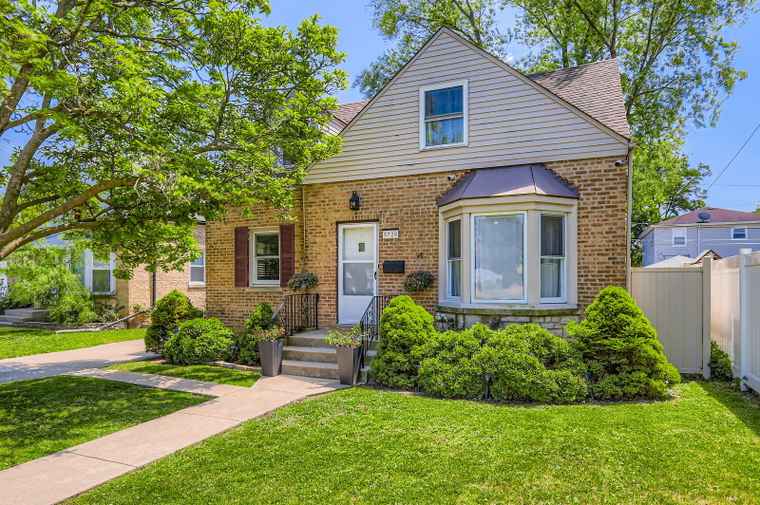 Photo of 9729 Dodge Ave Franklin Park, IL 60131
