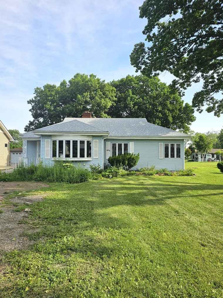 Photo of 756 W Lincoln Ln Des Plaines, IL 60018