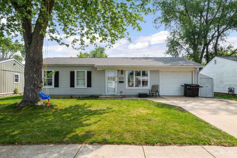 Photo of 413 Glen Ave Romeoville, IL 60446