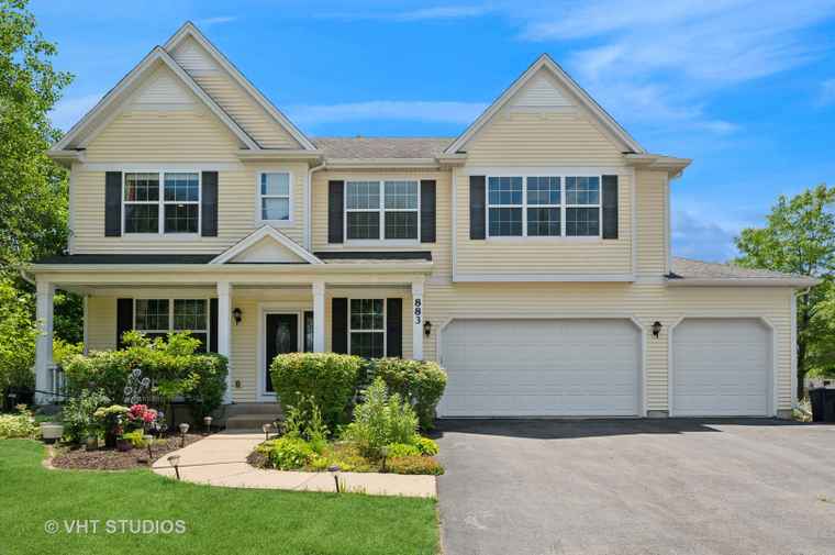 Photo of 883 W Courtland St Mundelein, IL 60060