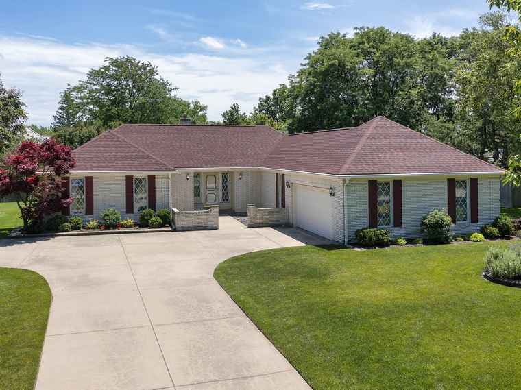 Photo of 25 Barn Swallow Ln Lake Forest, IL 60045