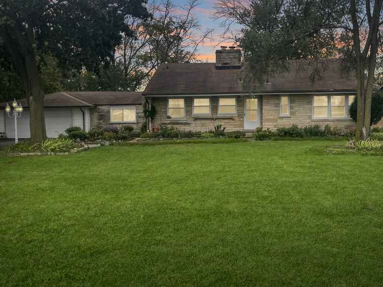 Photo of 2521 Seminary Ave Des Plaines, IL 60016