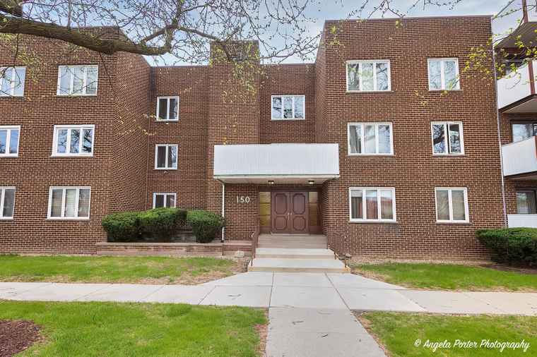 Photo of 150 E Grand Ave #302 Elmhurst, IL 60126