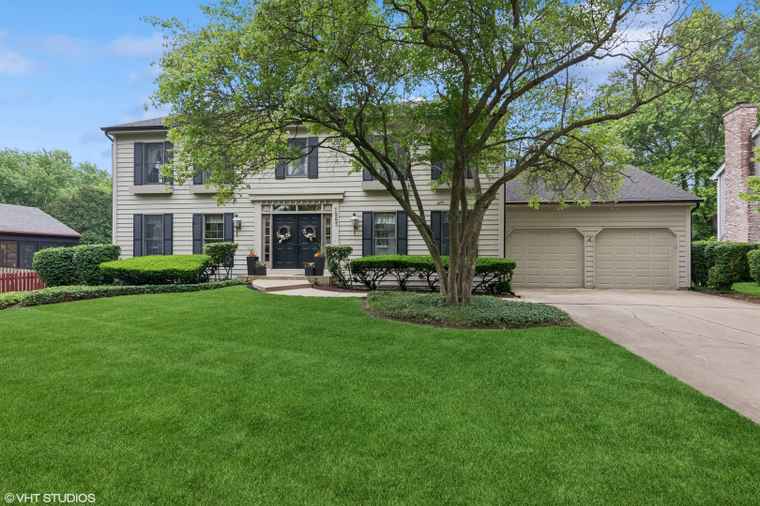 Photo of 1965 Jamestown Ln Elgin, IL 60123