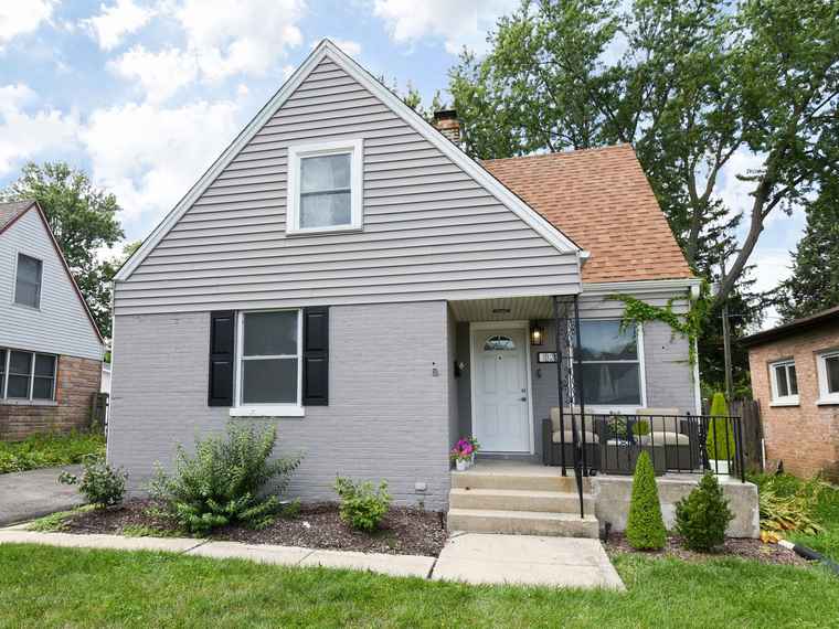 Photo of 1326 Heidorn Ave Westchester, IL 60154