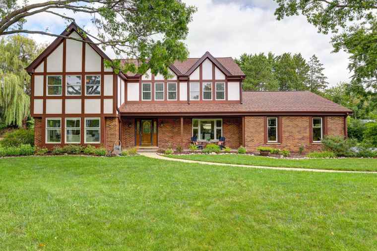 Photo of 711 S White Willow Bay Palatine, IL 60067
