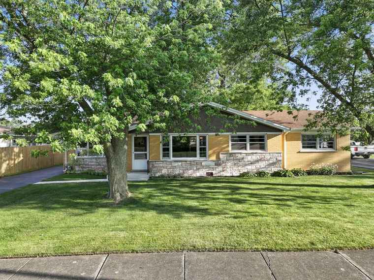 Photo of 6411 W 88th St Oak Lawn, IL 60453