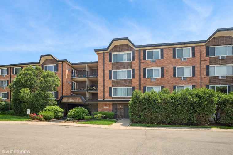 Photo of 1217 S Old Wilke Rd #101 Arlington Heights, IL 60005