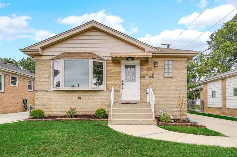 Photo of 7636 W Strong St Norridge, IL 60706