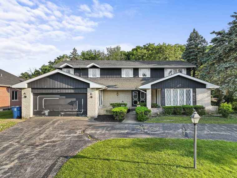 Photo of 7415 W Ute Ln Palos Heights, IL 60463