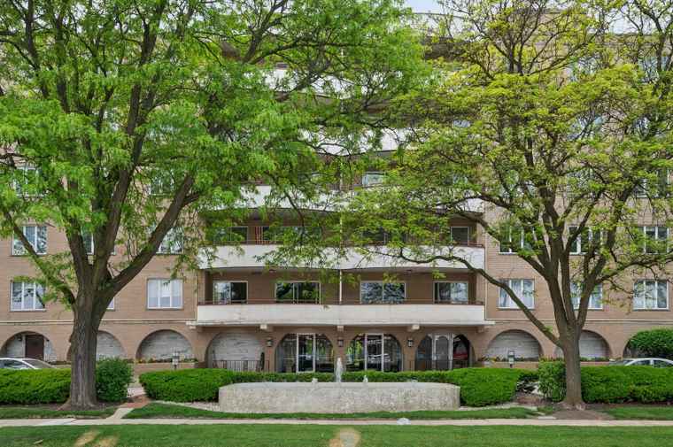 Photo of 6400 N Cicero Ave #309 Lincolnwood, IL 60712