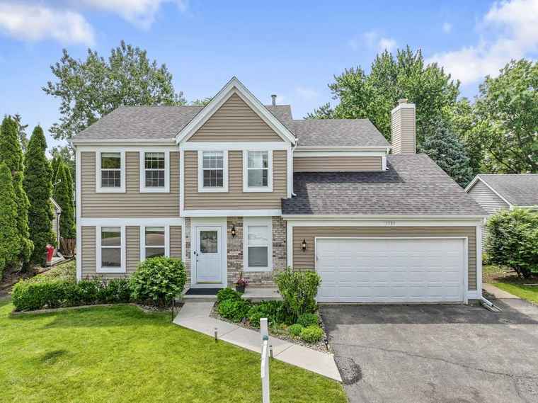 Photo of 1389 Huntington Dr Mundelein, IL 60060
