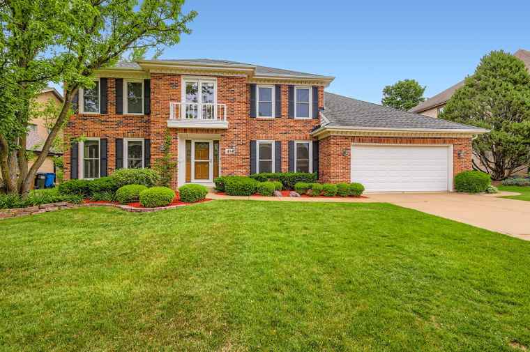 Photo of 454 Hemlock Ln Roselle, IL 60172