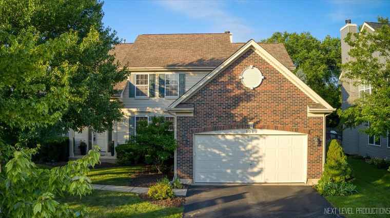 Photo of 1949 Pinnacle Dr Aurora, IL 60502