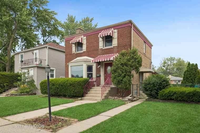Photo of 9205 S Utica Ave Evergreen Park, IL 60805
