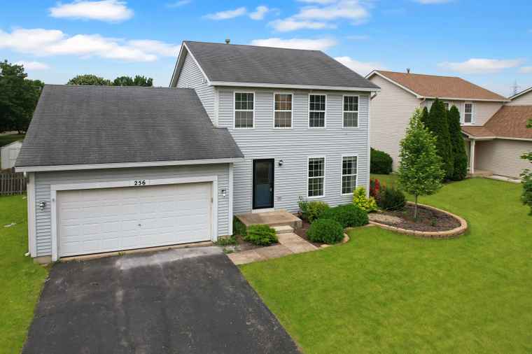 Photo of 256 Stamford Ln Romeoville, IL 60446