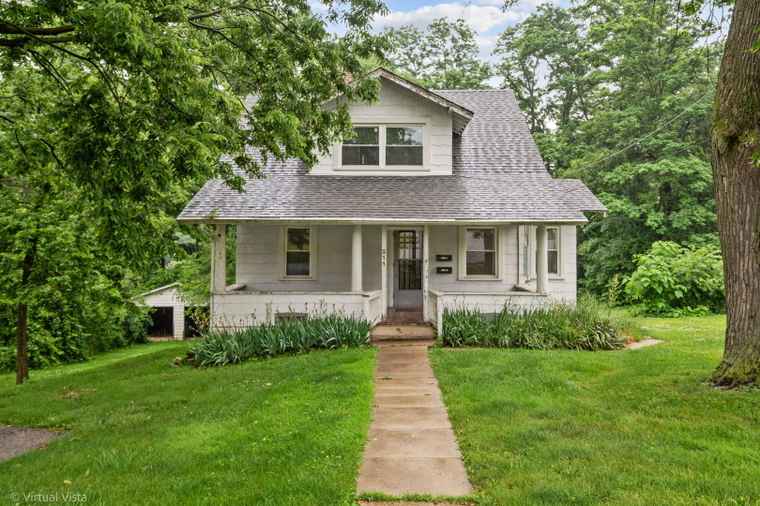 Photo of 511 Lemont St Lemont, IL 60439